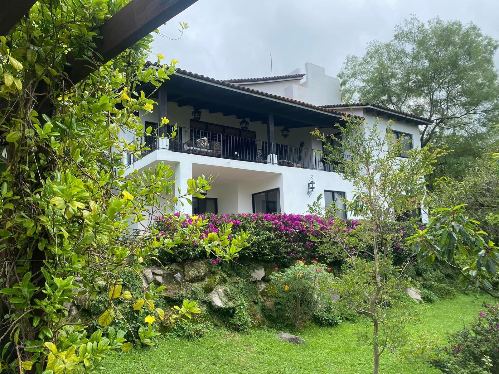 Villa Madre Perla rental property exterior